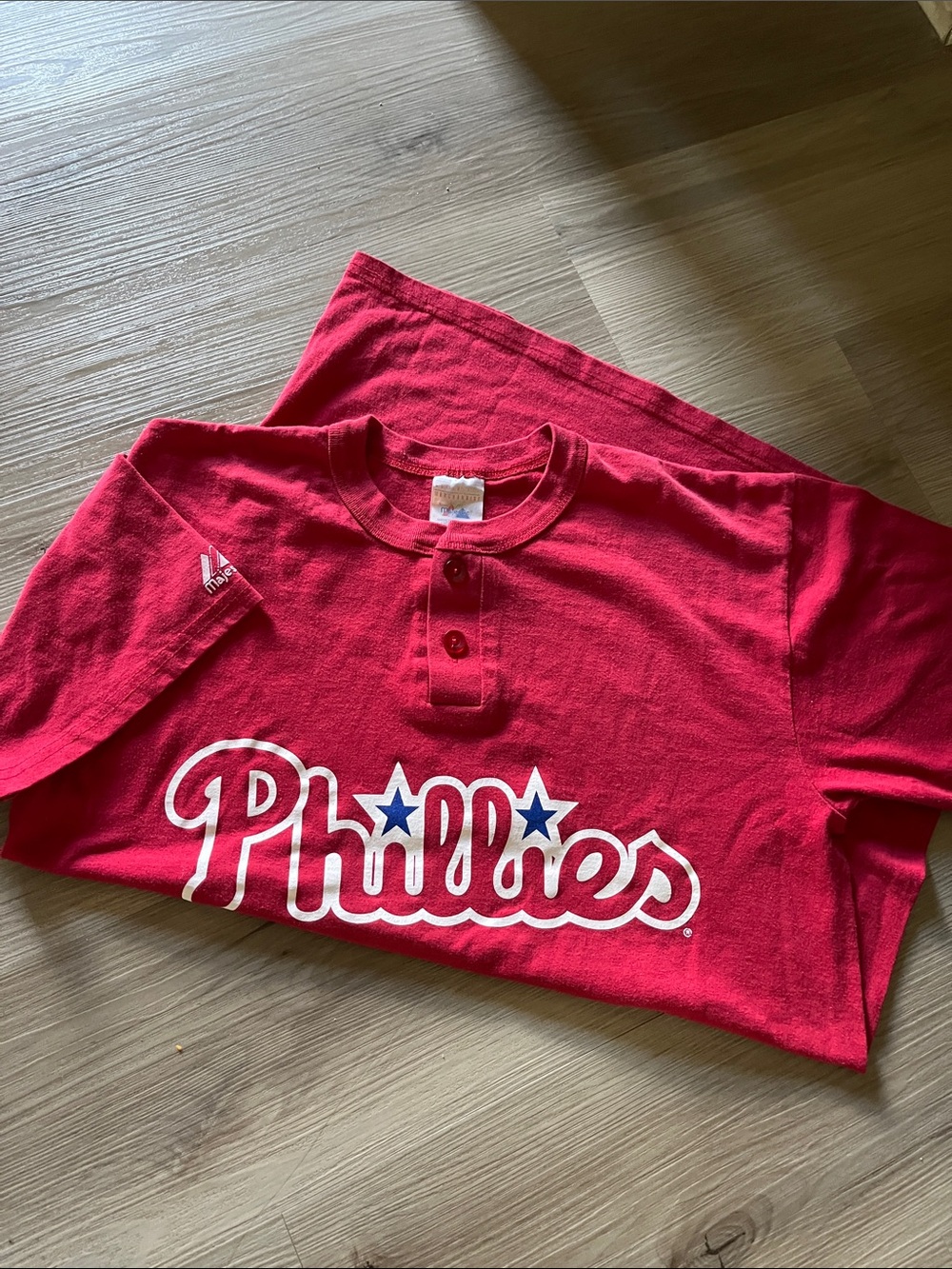 Men’s vintage Phillies t shirt
